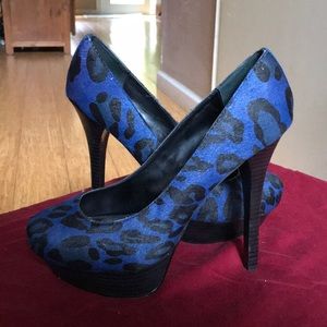 Bebe leopard heels ! Beautiful size 10